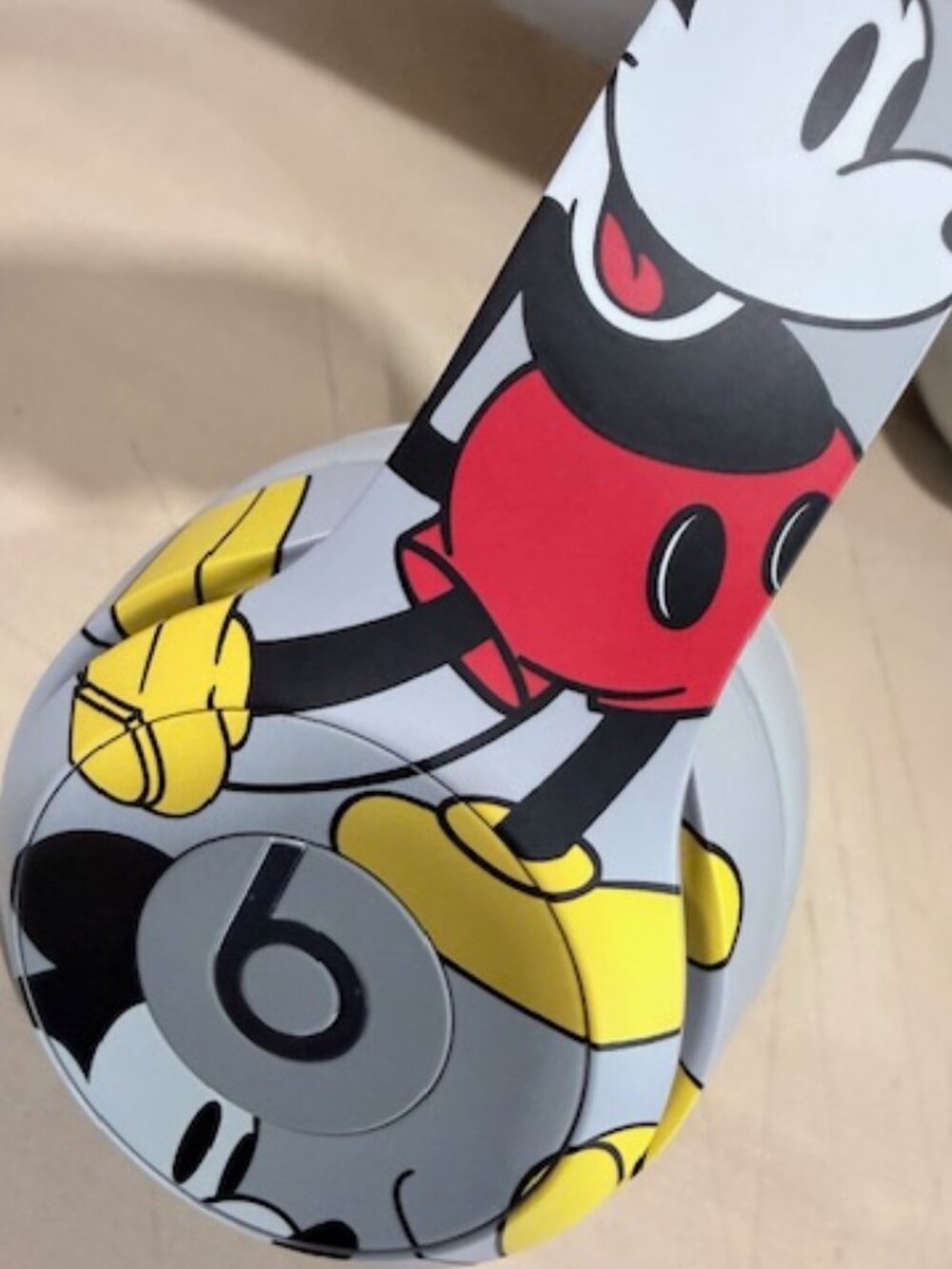 Disney Mickey Mouse Beats by Dre Over-Ear Limited Ed. Headphones With WIRES - Picture 4 of 9